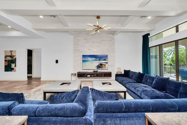 The living room TV has an Apple TV 2 installed. Play games with the fun apps or sign-in to your Netflix account to watch your favorite TV series