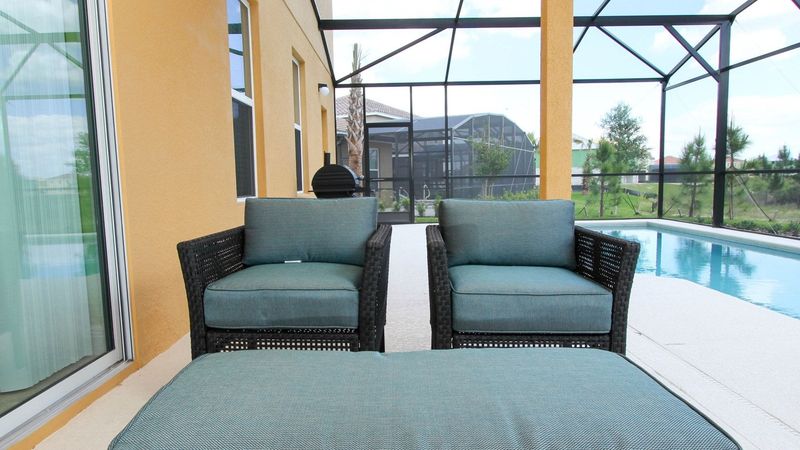 Patio (Angle)