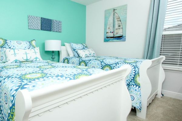 Two Twins Bedroom 5 
Upstairs
32" TV