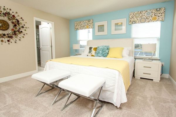 Master King Bedroom 2 Upstairs
Attached Bathroom
Tub & Shower