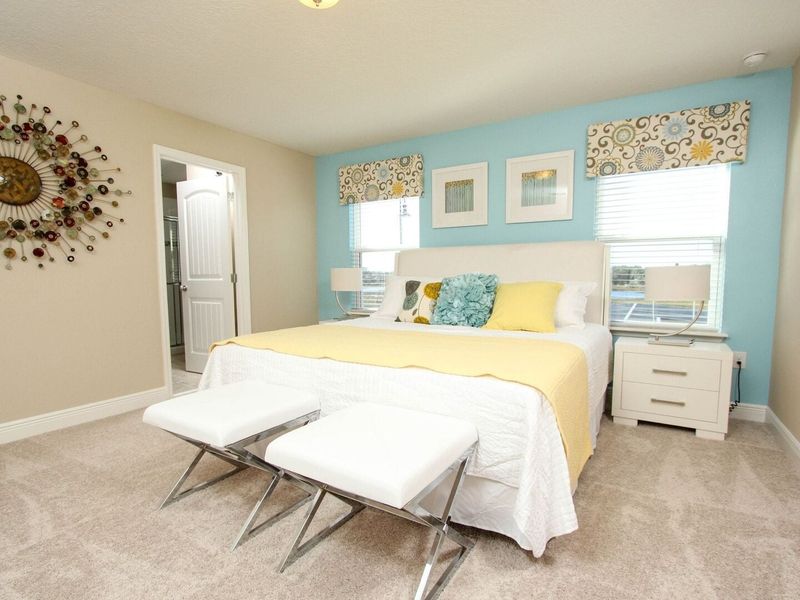 Master King Bedroom 2 Upstairs
Attached Bathroom
Tub & Shower