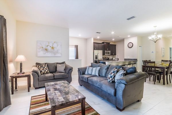 Living Room
55" Roku TV