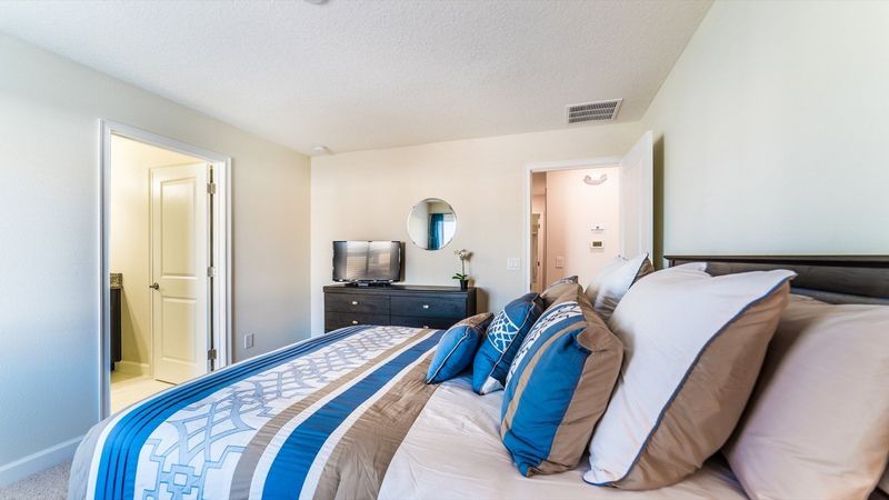 Master Queen Bedroom 3 
Upstairs
Attached Bathroom 
Tub/Shower Combo
32" TV