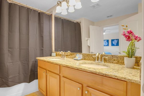 Master King Bathroom 3 (Angle)