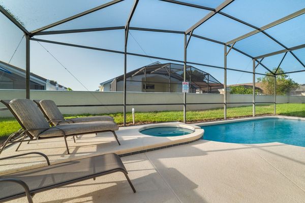 Pool & Patio
Pool Faces North