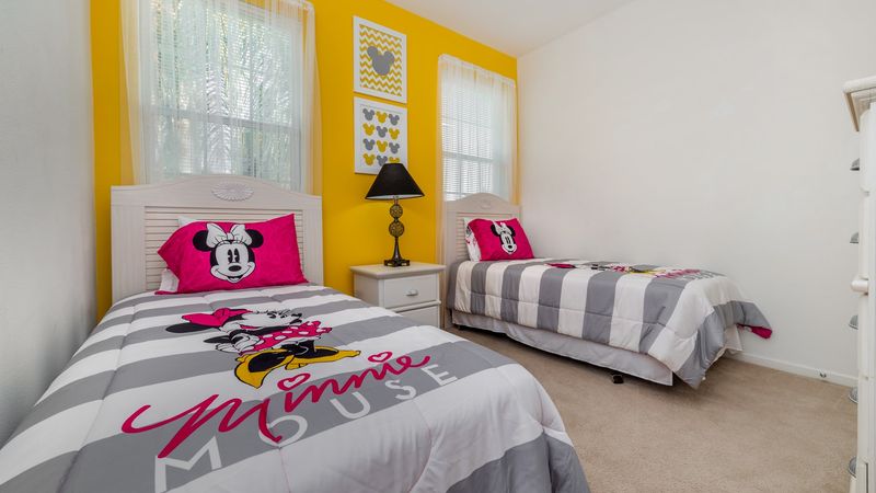 Two Twins Bedroom 3-Minnie
