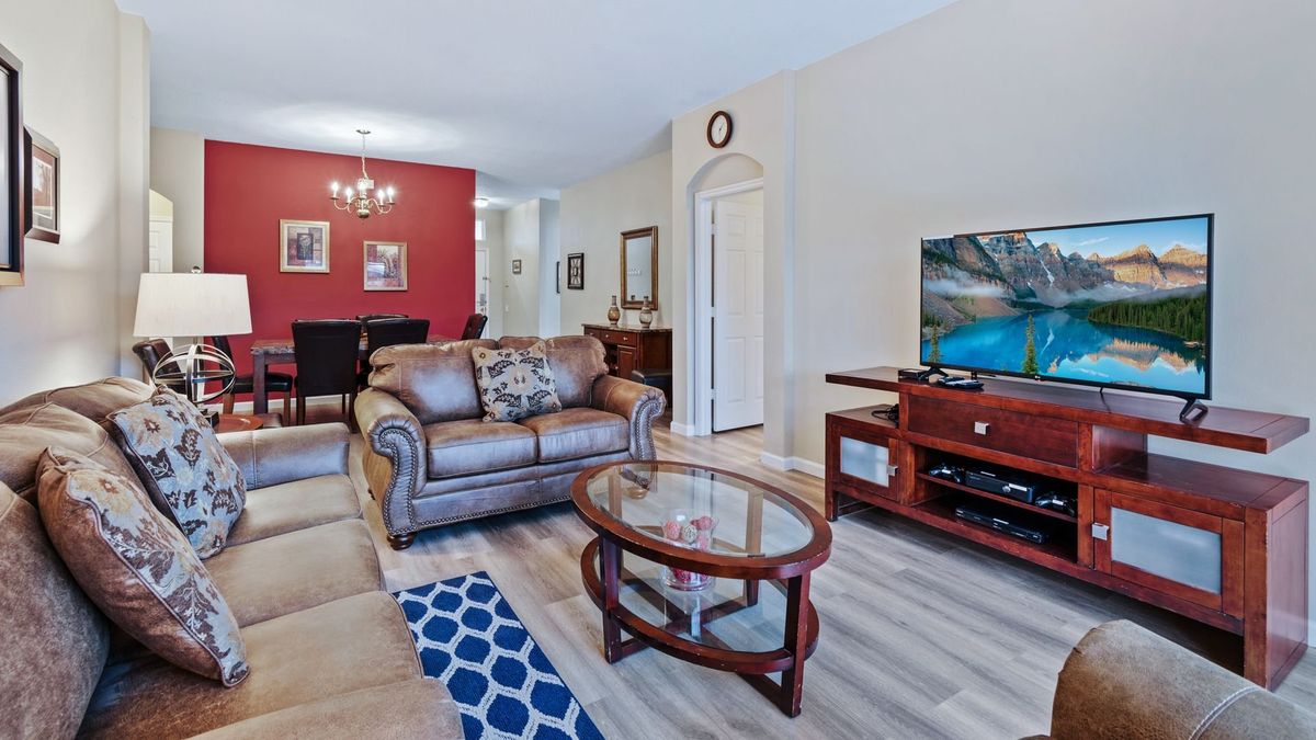 Living Room
50" Smart TV