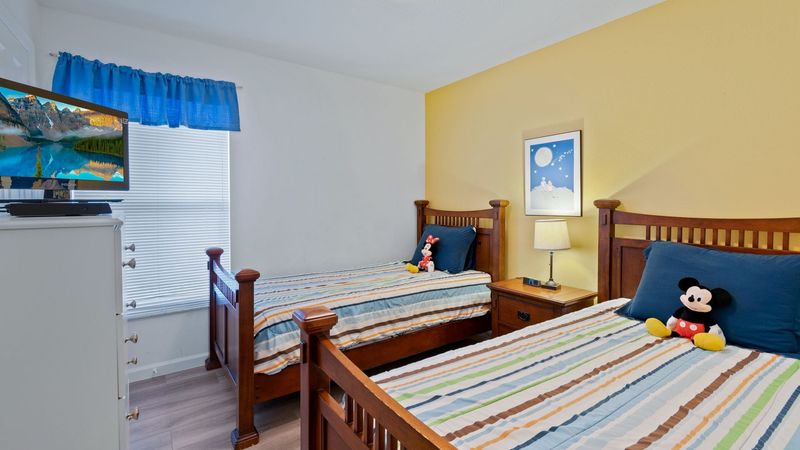 Two Twins Bedroom 3 
19" TV