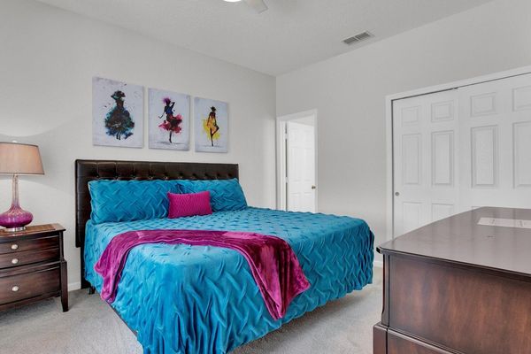 Master King Bedroom 1
43" Smart TV