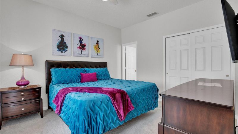 Master King Bedroom 1
43" Smart TV