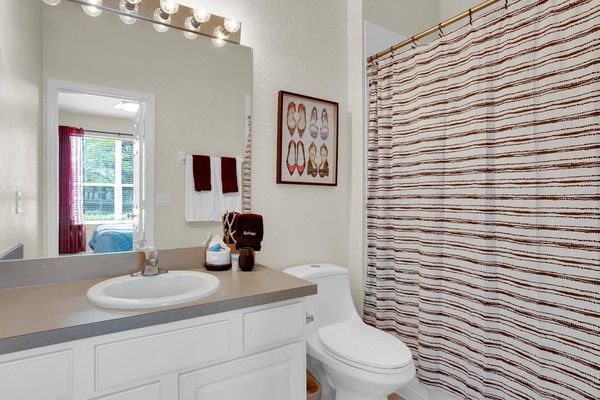 King Suite Bathroom 3
Tub/Shower Combo