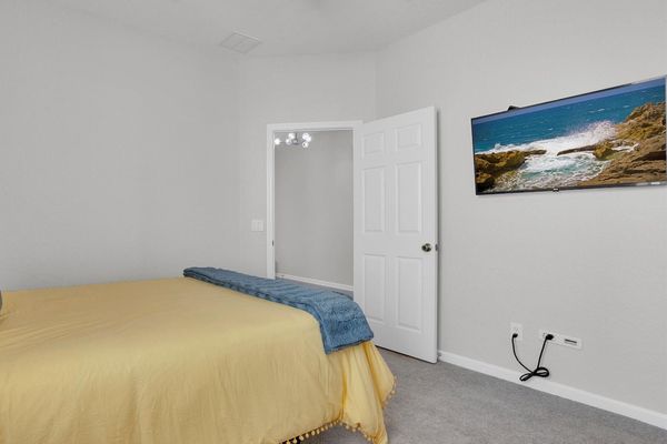 Queen Suite Bedroom 2 (Angle)
43" Smart TV