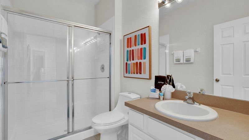 Queen Suite Bathroom 2
Shower