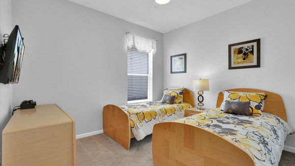 Two Twins Suite Bedroom 4
43" Smart TV
