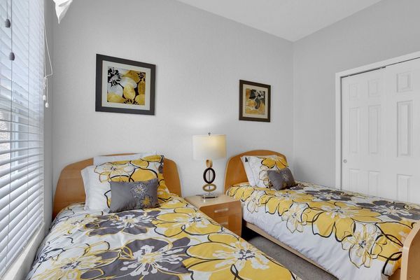 Two Twins Suite Bedroom 4 (Angle)