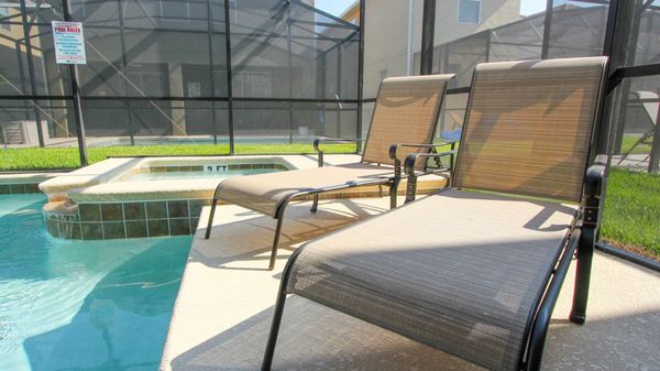 Patio (Angle)