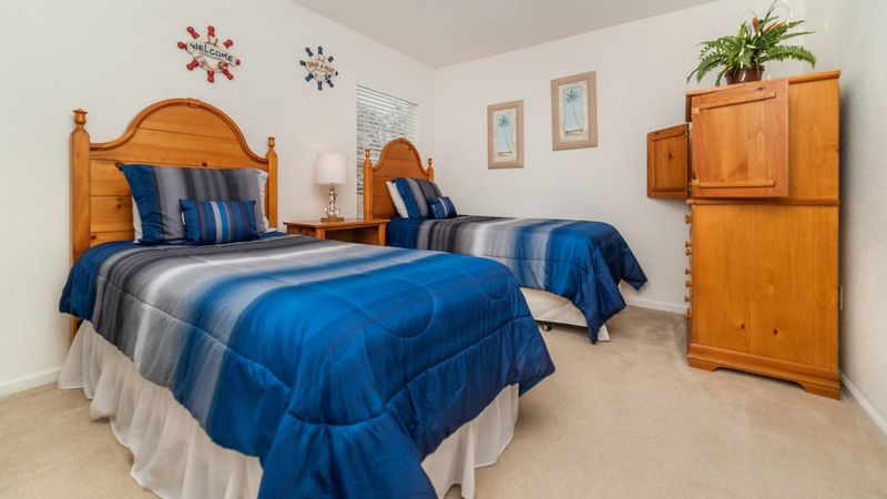 Two Twins Suite Bedroom 4
Upstairs
Attached Bathroom
Tub/Shower Combo