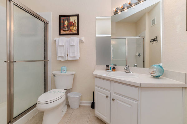 Master King Bathroom 1
(Shower)