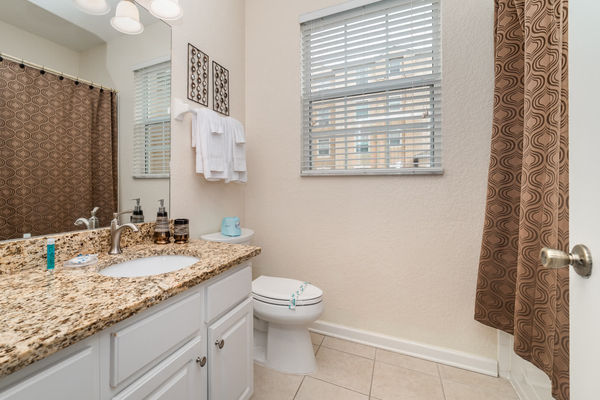 Hall Bathroom 
(Tub/Shower Combo)