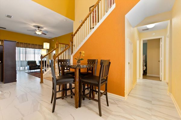 Additional Dining Area