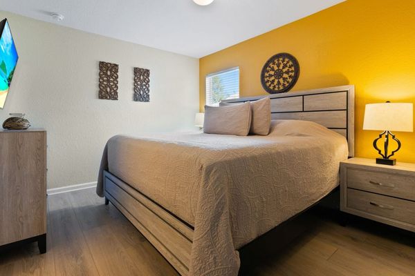 King Suite Bedroom 4 Upstairs
Attached Bathroom