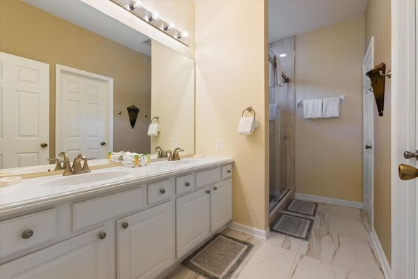 Master King Bathroom 1