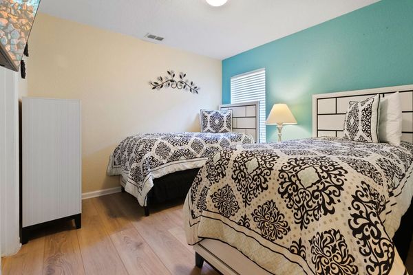 Two Twins Bedroom 3 Downstairs
Shared Bathroom