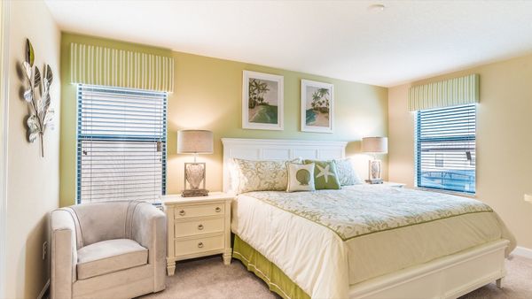 Master King Bedroom 1 Upstairs
Attached Bathroom
Tub & Shower
42" TV