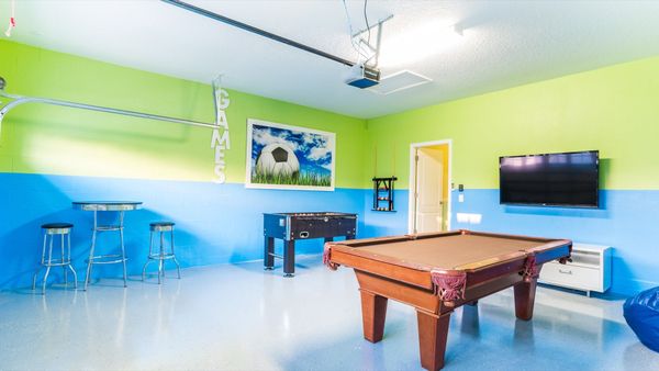 Game Room-Has AC
55" TV XBOX
Pool Table
Foosball