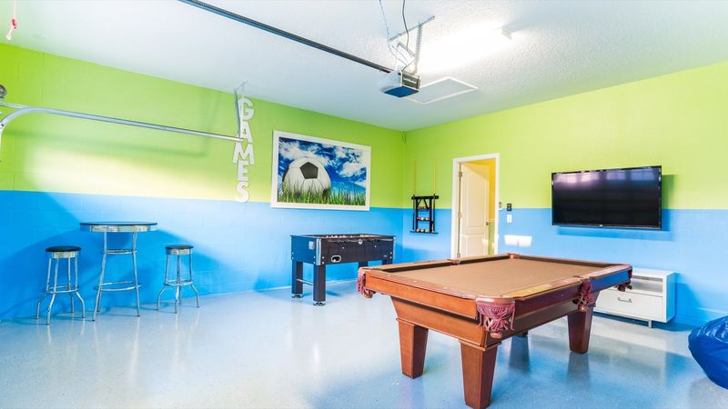Game Room-Has AC
55" TV XBOX
Pool Table
Foosball