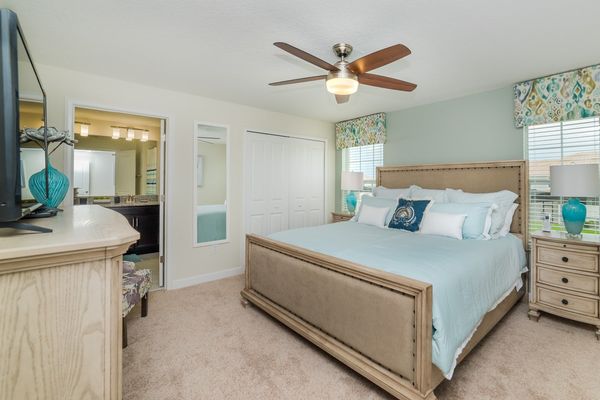 Master King Bedroom 1 Upstairs
Attached Bathroom
Tub/Shower Combo