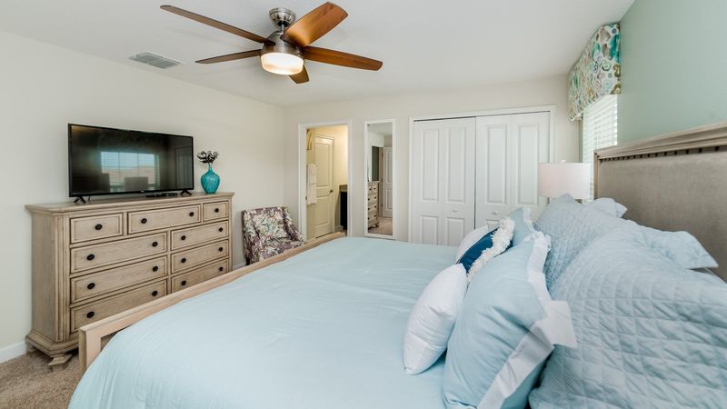 Master King Bedroom 1 (Angle)
