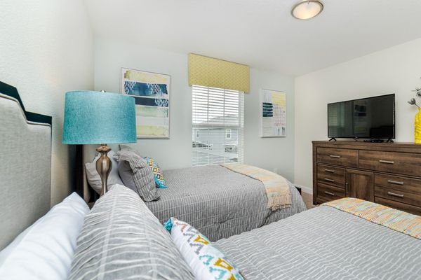 Twin/Double Bedroom 3 
43" ROKU TV