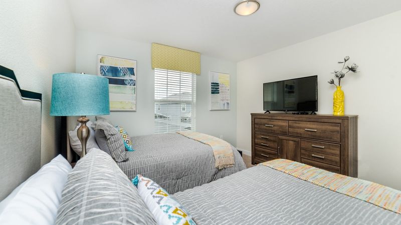 Twin/Double Bedroom 3 
43" ROKU TV