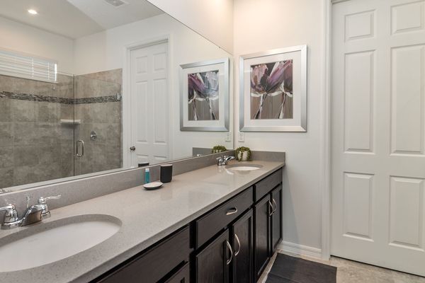 Master King Bathroom 1 Downstairs
Shower