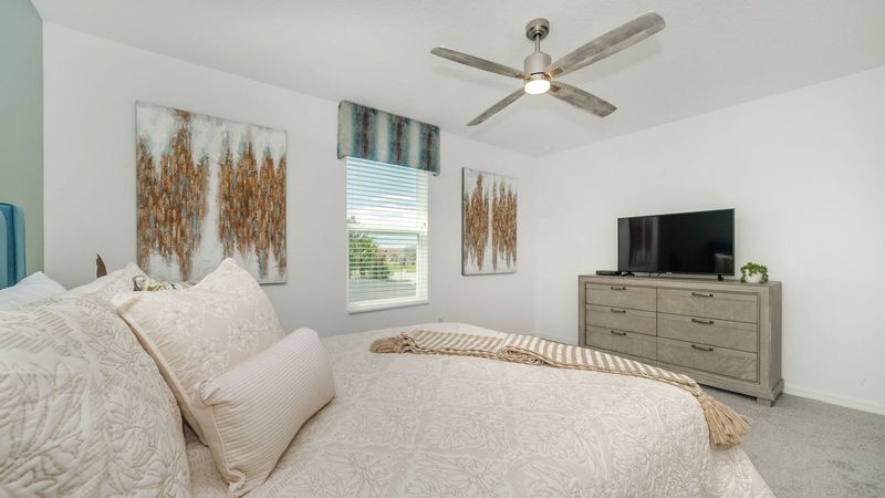 Queen Bedroom 7 (Angle)
43" Smart TV