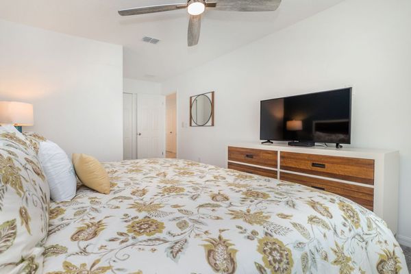 King Bedroom Suite (Angle) 4
43" Smart TV