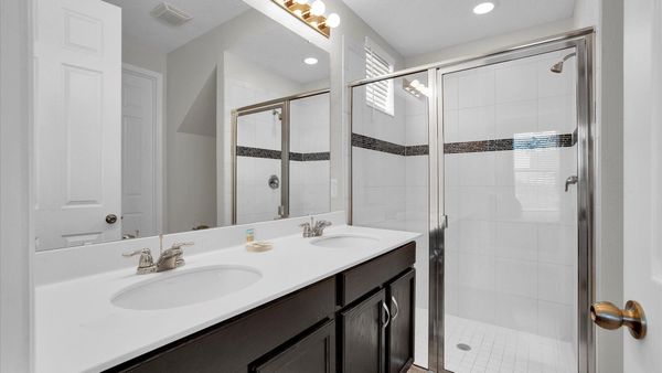 Master King Bathroom 1
Downstairs 
Shower