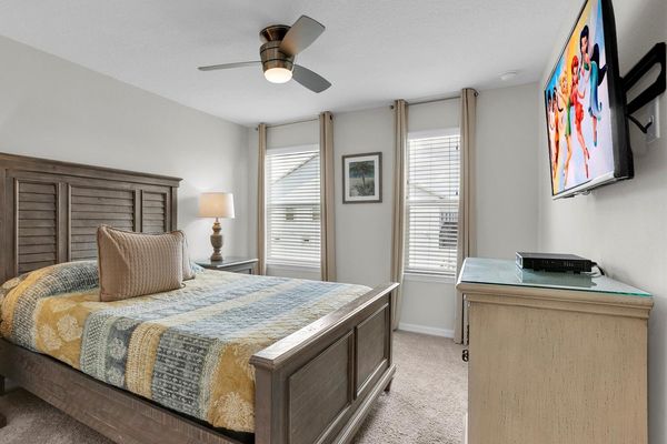 Queen Suite Bedroom 3 Upstairs
Attached Bathroom