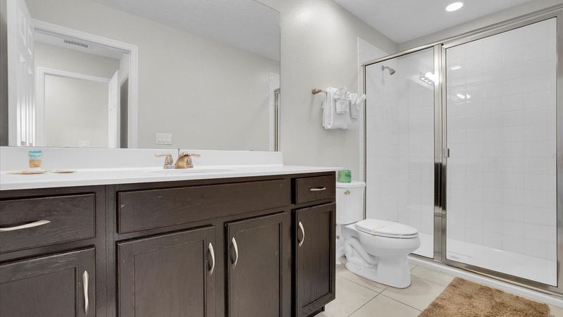King Suite Bathroom 2 Upstairs
Shower