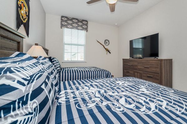 Two Doubles Bedroom 5 (Angle)
50" Smart TV