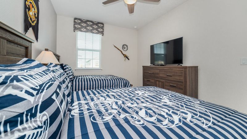 Two Doubles Bedroom 5 (Angle)
50" Smart TV
