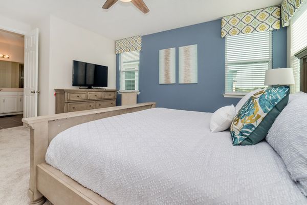 Master King Bedroom 2 (Angle)
49" Smart TV