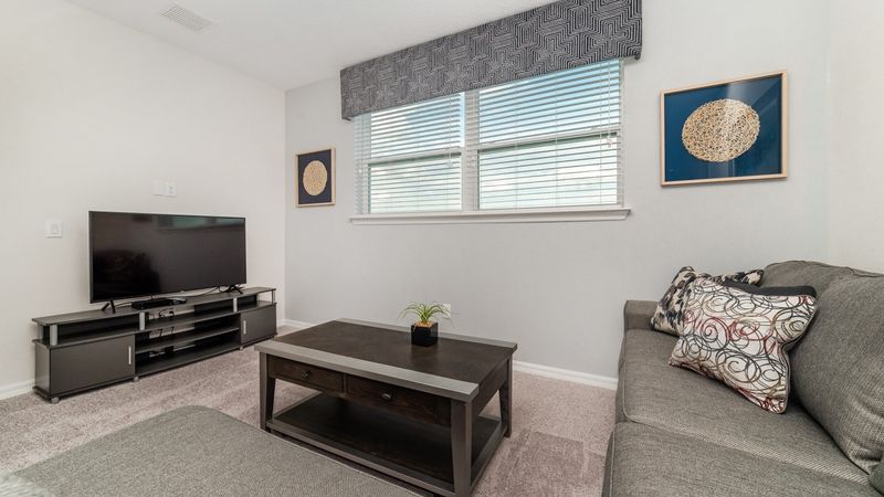 Loft
50" Smart TV