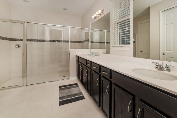 Master King Bathroom 1 Downstairs
Shower