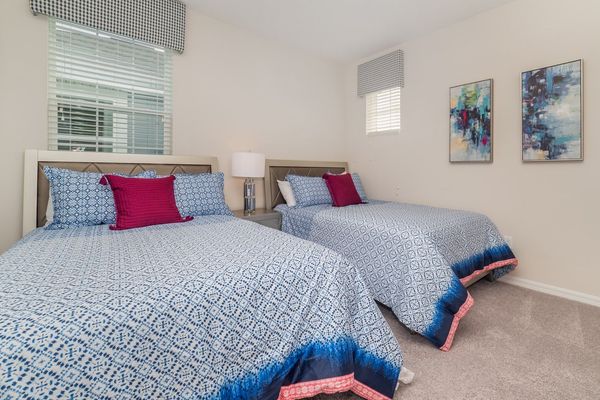 Two Doubles Bedroom 3 Upstairs
Shared Bathroom
Tub/Shower Combo