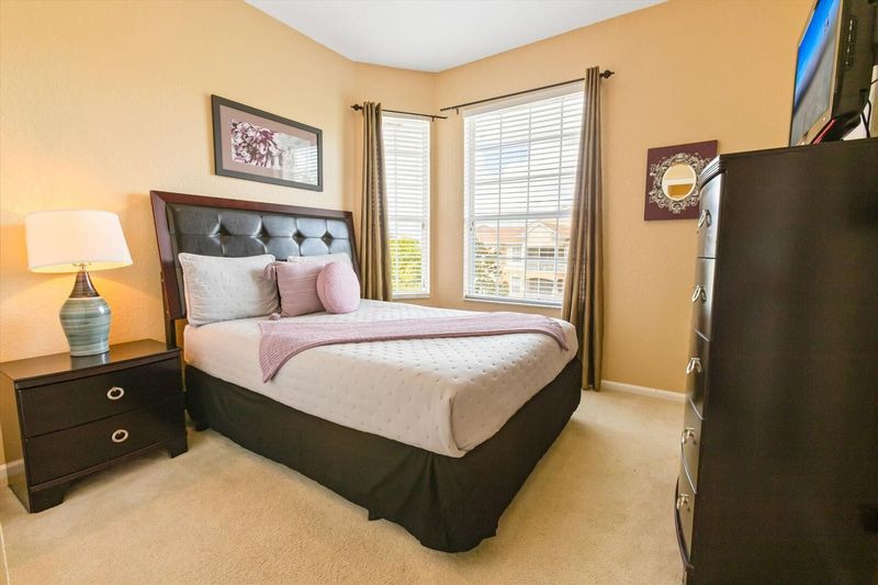 Queen Bedroom 2