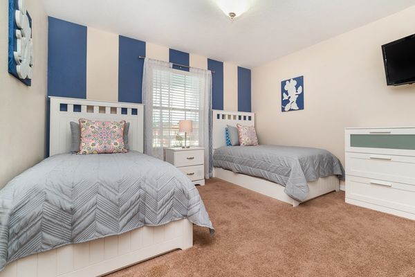 Twin/Twin + Twin Trundle Bedroom 3 Upstairs
32" TV