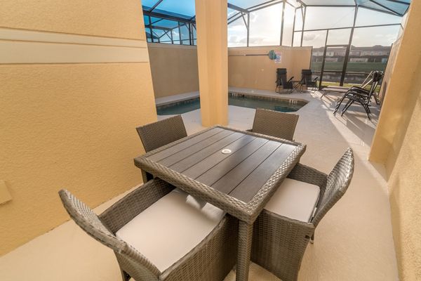 Patio Dining
Faces West