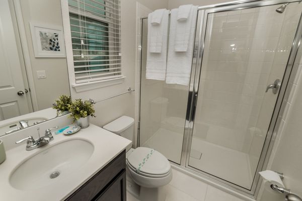 King Suite Bathroom (Bed 2) (Shower)